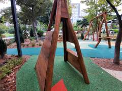 OOO을 들고 그 남자의 고시원에 들어갔다