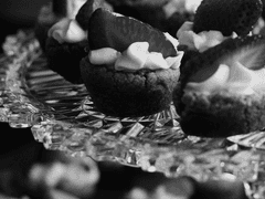 먹으면 죄가 아니니까.