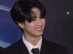 질투난 한지성 뽀뽀로 풀어주기