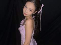 Jennie You & Me Outfits 3