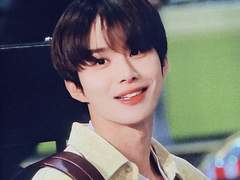 손만 잡아도 귀 빨개지는 김정우