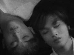 의미 없는 날들 중 하루에