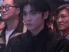 사람을 좋아하는게 아니에요 주먹밥을 좋아하는거지;