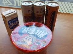 231103 이마트24 라면왕 김통깨 컵라면, 오! 그래놀라 오트 드링크, 조지아