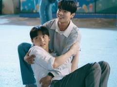 반짝이는 워터멜론 찬은결 <뜨거운 여름밤은 가고 남은 건 볼품없지만> 첫번째 이야기.