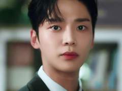 이 길의 끝에서 아직도 기다리고