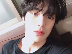 남사친한테 장난으로 팔짱꼈을 때 / 몬스타엑스 상황문답