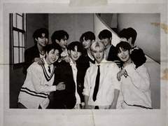 아홉명의 생존이야기 H