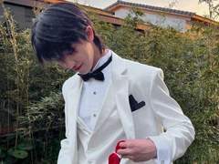 고난과 역경속에서 피어난 '우리'라는 꽃은 '사랑'이라는 결말을 맺었다