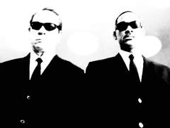 검은 옷의 사람들