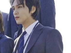 너네 교수 신입생이랑 키스하고 있던데 Talk