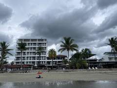 11월 14일) 바퀴벌레가 나오는 숙소에서 하루 보내기