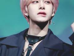 [형원] 유학갔을 때 만났던 걔 있잖아.