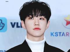 더 사랑하는 사람이 진다고들 하잖아.