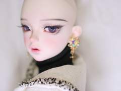 #릴리바이로즈 윤설