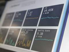 데이터에 연연하고 있는 현실