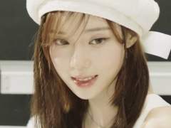 Who visit the VILLA?