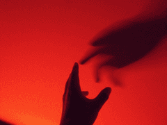 붉은 실을 따라.