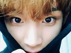 한 지붕 아래 00즈