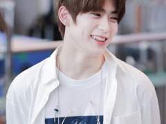 플러팅의 기본은 윙크라고 했던가요?