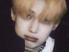 좀 이상해 왜 둘 사이에