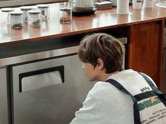 엔시티 해찬 생일카페에서 카페 직원 오랄 해준 썰