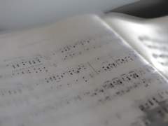 어두운 밤이 내려앉아도 당신의 음악을