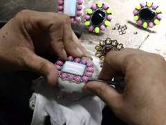 A Dive into the World of Women’s Wholesale Gemstone Jewelry Manufacturing