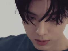 빈 강의실에서 몰래 키스, 혹은 그 이상.