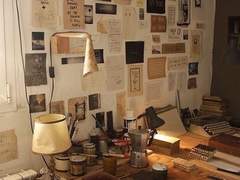 삐빅... 삐비빅...