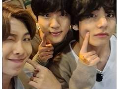 안녕하세요 김산타입니다 +