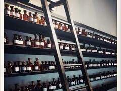 향기와 조향사: 세계를 감각으로 탐험하다