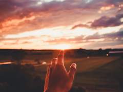 [훈육] 누가 먼저 나그네의 옷을 벗게 할 것인가