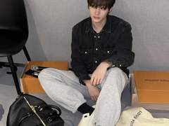 xxx만 주면 키스해주는 놈 4