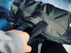 불신을 의심하며