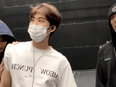 지금 당장 🥷를 멈추고 춤을 추시오 8