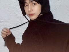 청혼하는 거에요.