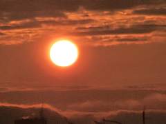 깨어난 청룡은 무엇을 물고 그 뭍에서 나올까