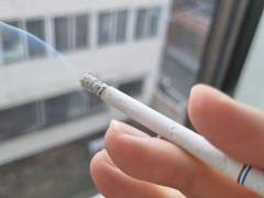 집에서 담배핌