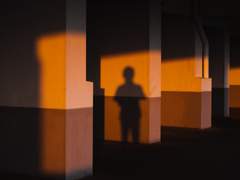 영원한 비밀은 없다.