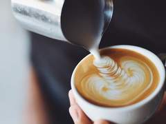 보이는 것은 보이지 않는 곳에서 나온다.