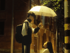 사랑을 말하는 순간에