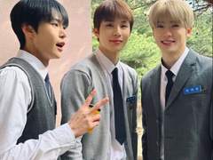 눈깔 퀭하고 교복 입으면 고삼이래 talk