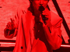 겁없이 밤길을 거니는 나그네여