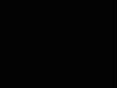 마치 형의 삶을 사는 것 같았다.