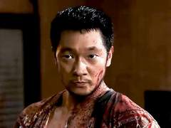 110. 인형 안고자는 유사