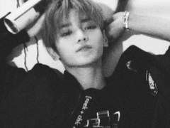 저 좀 구하러 와주세요