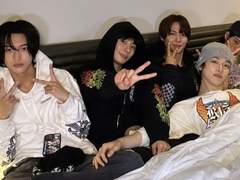 아름답지 않은 우리의 우정은 디질 때까지! TALK