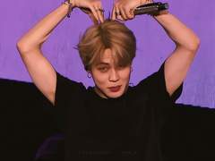 콘서트 도중 하트포즈에 사랑고백 하는 남자친구