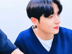 학생! 얼굴에 복이 많아보여요~! +